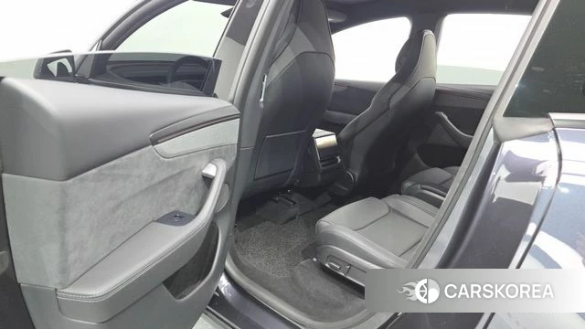Tesla Model Y 2026 Серый из Кореи, фото 4
