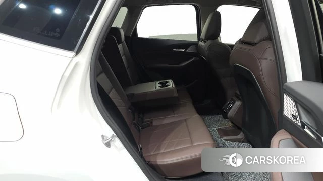 BMW 2 Series Active Tourer (U06) 2024 Белый из Кореи, фото 3