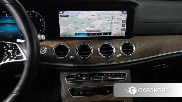 Mercedes-Benz E-Class W213 2021 Серый из Кореи, фото 3