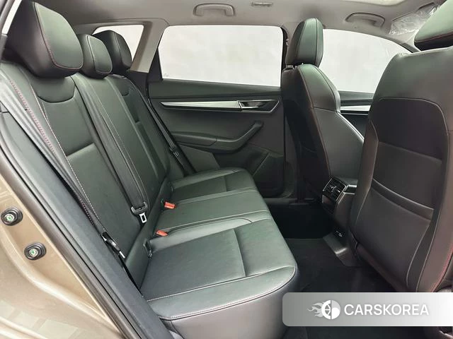 Skoda Karoq 2022 Шампань из Китая, фото 3