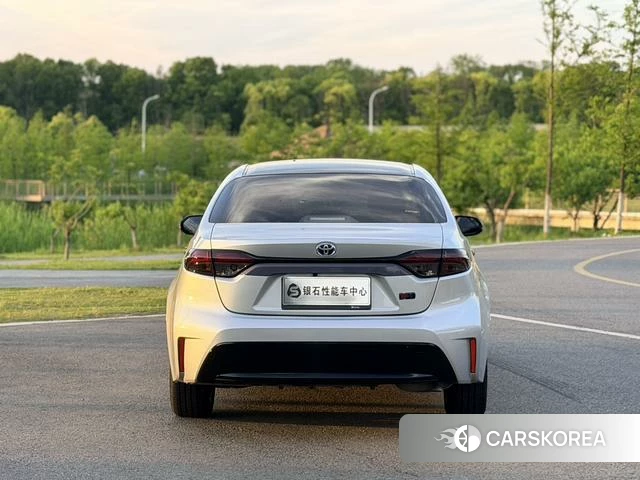 Toyota Levin 2021 Серебристо-серый из Китая, фото 3