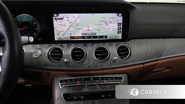 Mercedes-Benz E-Class W213 2021 Серый из Кореи, фото 3