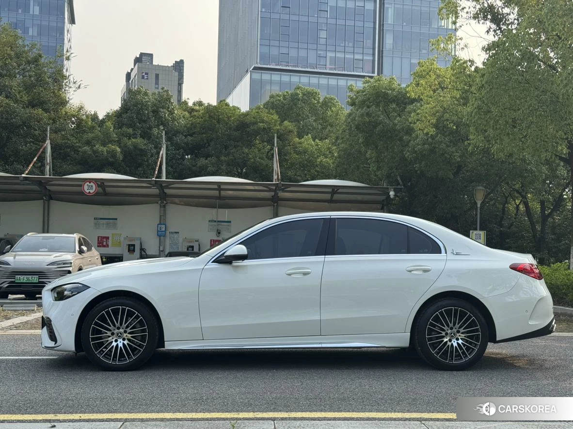 Mercedes-Benz C-class 2024 Белый из Китая, фото 3