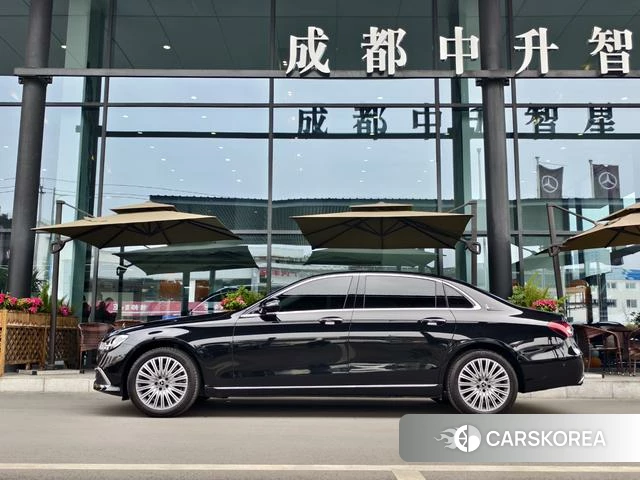 Mercedes-Benz E-Class 2022 Черный из Китая, фото 3