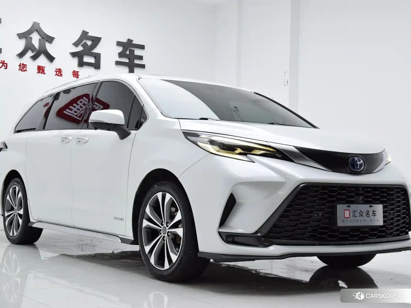Toyota Granvia 2023 Белый из Китая, фото 3
