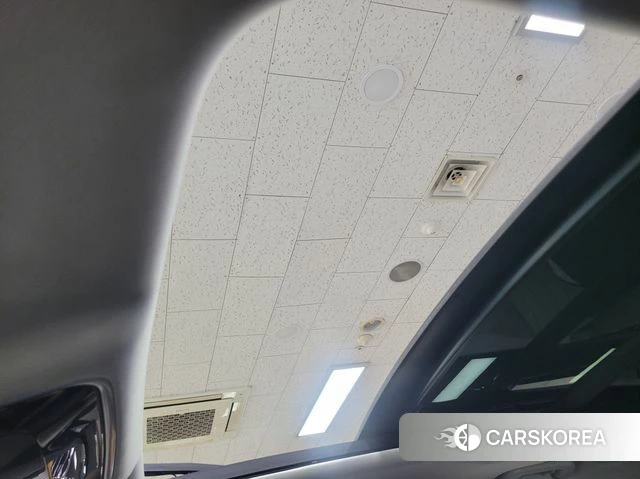 Land Rover Range Rover Velar 2024 Черный из Кореи, фото 3