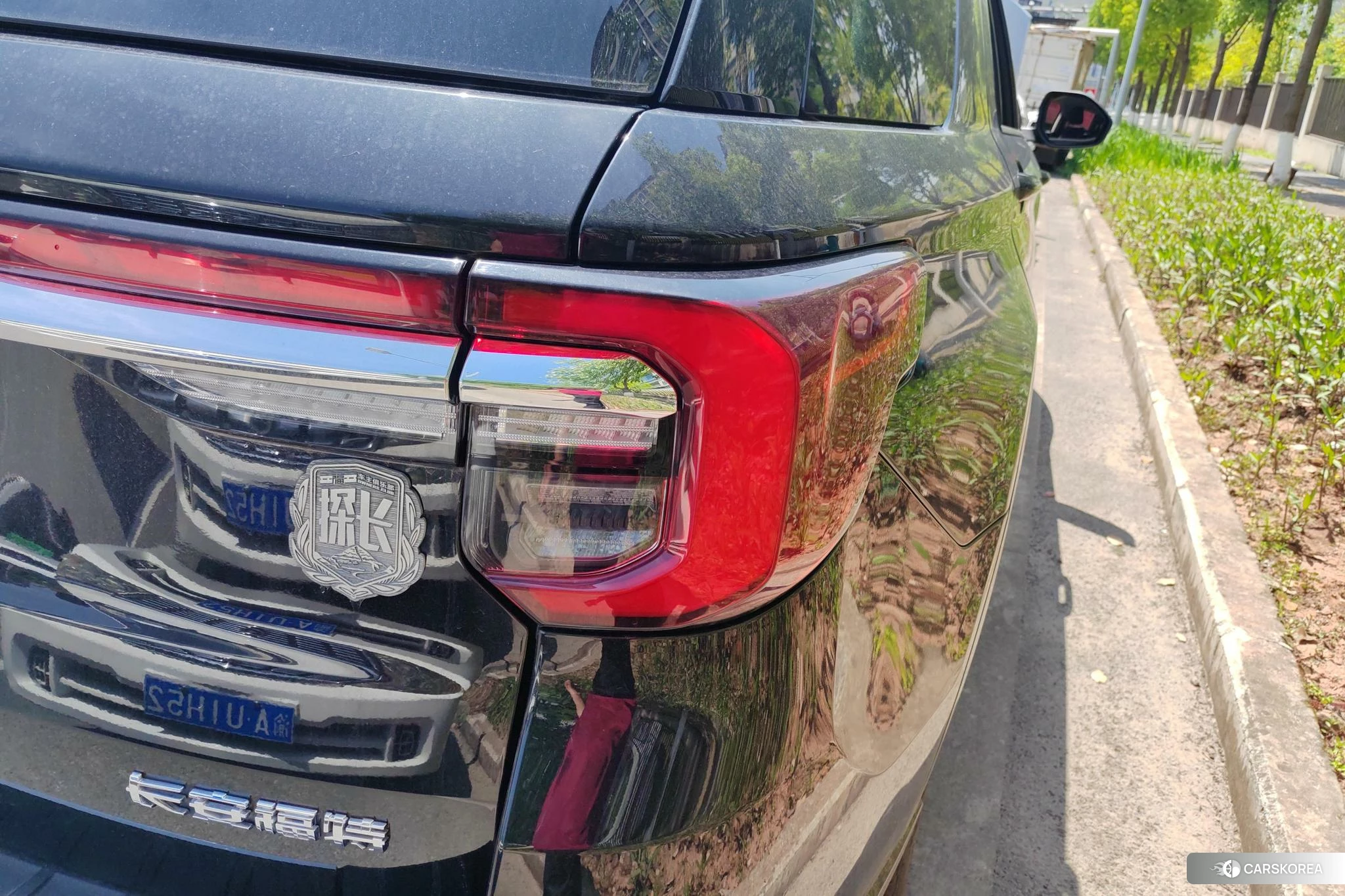 Ford Explorer 2022 Черный из Китая, фото 3