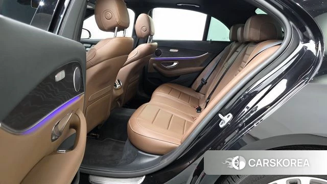 Mercedes-Benz E-Class W213 2023 Черный из Кореи, фото 3