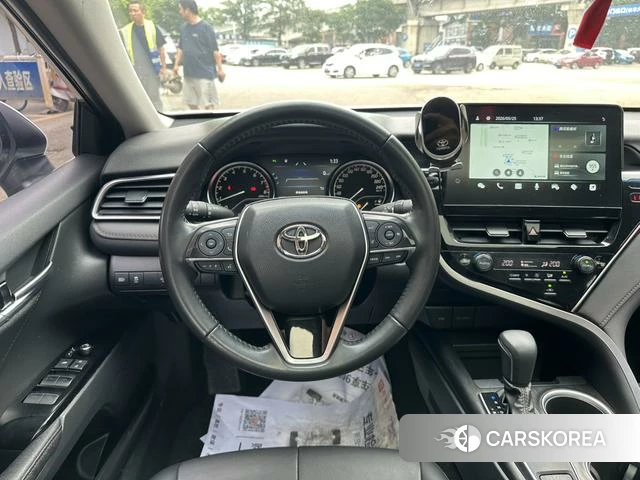 Toyota Camry 2023 Белый из Китая, фото 3