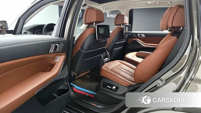 BMW X7 (G07) 2022 Золотой из Кореи, фото 3