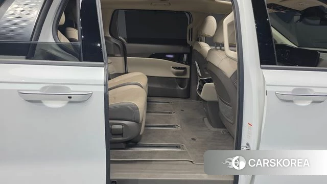 Kia Carnival 4th generation 2023 Белый из Кореи, фото 3