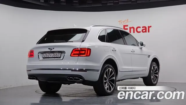 Bentley Bentayga 2019 Белый из Кореи, фото 3