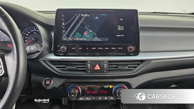 Kia The New K3 2nd generation 2024 Белый из Кореи, фото 3