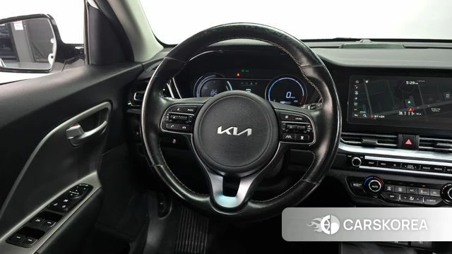 Kia Niro Plus 2022 Белый из Кореи, фото 3