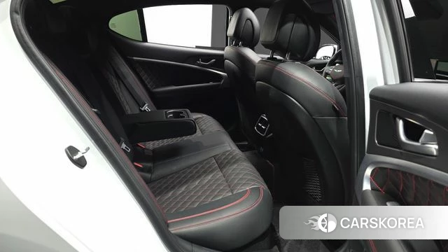 Genesis The New G70 2023 Белый из Кореи, фото 3