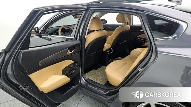 Kia K7 Premier 2020 Светло-серебряный цвет из Кореи, фото 3