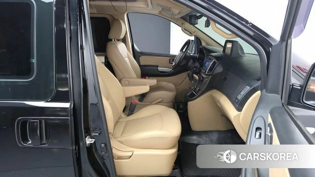 Hyundai The New Grand Starex 2019 Черный из Кореи, фото 3