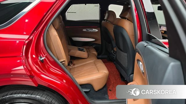 Genesis GV70 2024 Красный из Кореи, фото 3