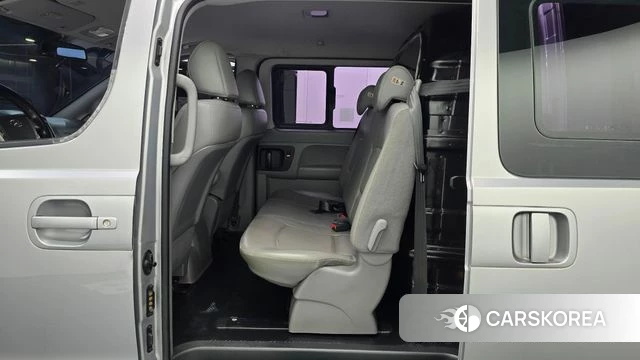 Hyundai Grand Starex 2018 Серебристо-серый из Кореи, фото 3