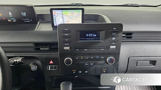 Hyundai Staria 2022 Белый из Кореи, фото 3