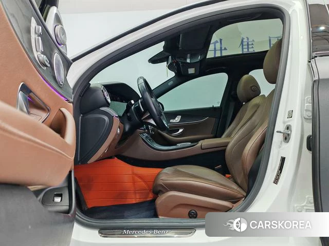 Mercedes-Benz E-Class 2021 Черный из Китая, фото 3