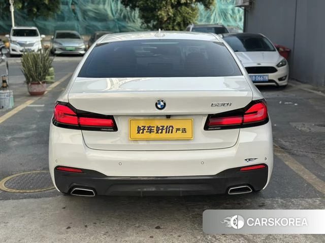 BMW 5 series 2023 Белый из Китая, фото 3