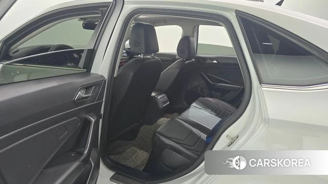 Volkswagen 7th Generation of Jetta 2021 Белый из Кореи, фото 3