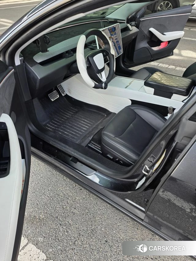 Tesla Model 3 2024 Серый из Кореи, фото 3