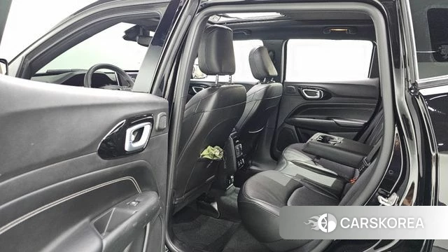 Jeep Compass 2nd Generation 2022 Черный из Кореи, фото 3