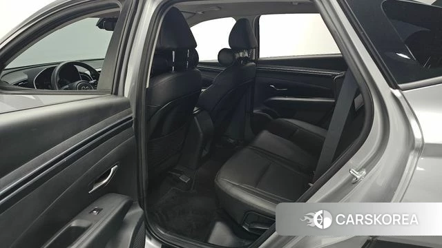 Hyundai Tucson (NX4) 2023 Серебристо-серый из Кореи, фото 3