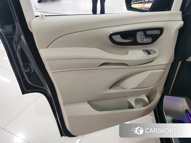 Mercedes-Benz V-Class 2023 Черный из Китая, фото 3