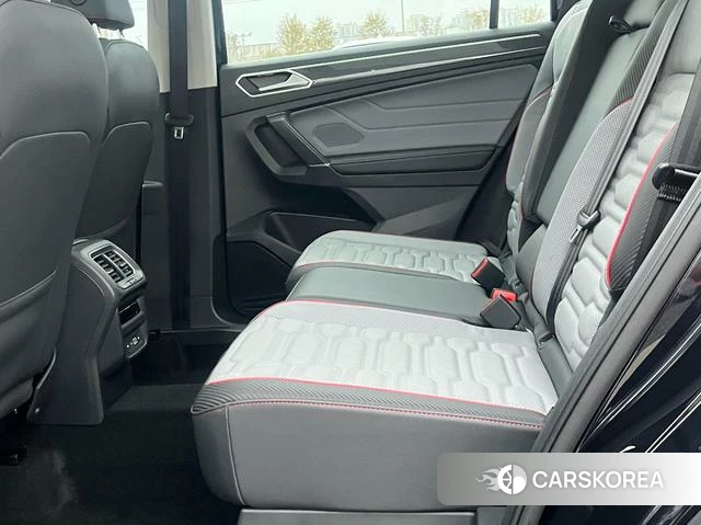 Volkswagen Tiguan L 2022 Черный из Китая, фото 3