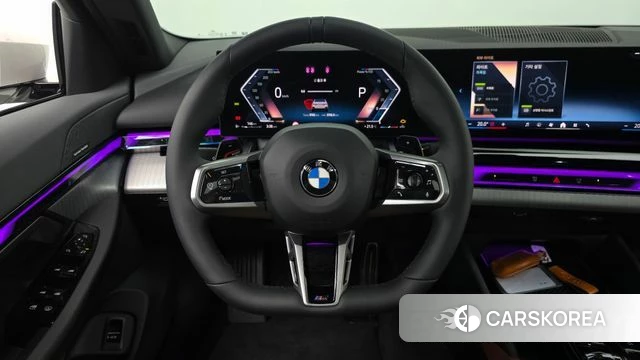 BMW 5 Series (G60) 2025 Белый из Кореи, фото 3