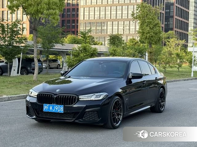 BMW 5 series 2020 Черный из Китая, фото 3