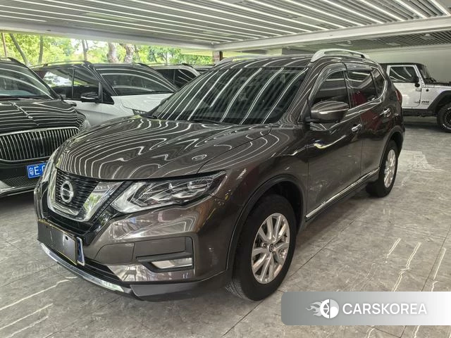 Nissan X-Trail 2021 Коричневый из Китая, фото 3