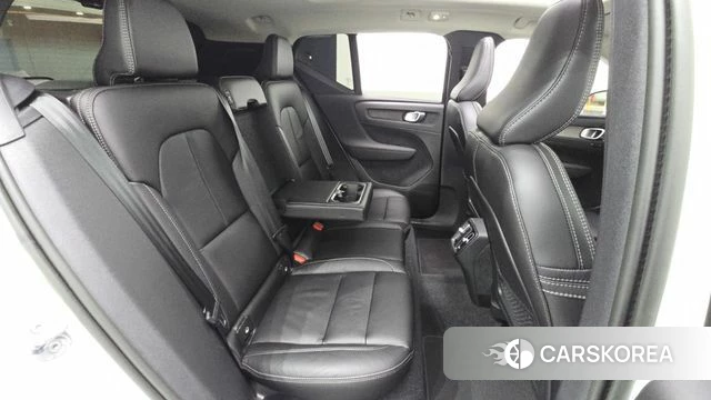 Volvo XC40 2022 Белый из Кореи, фото 3