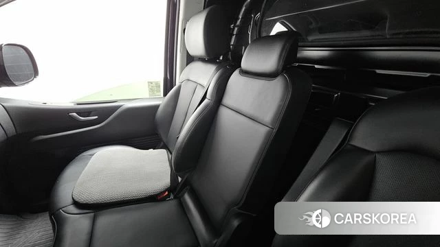 Hyundai Staria 2023 Черный из Кореи, фото 3