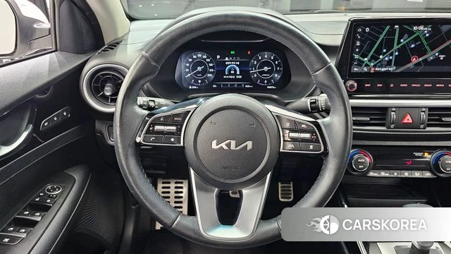 Kia The New K3 2nd generation 2022 Белый из Кореи, фото 3