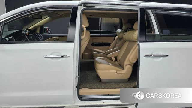 Kia The New Carnival 2018 Белый из Кореи, фото 3