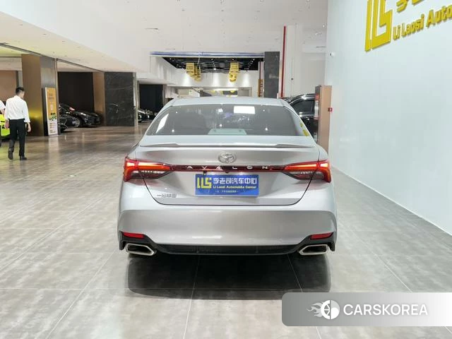 Toyota Avalon 2021 Серебристо-серый из Китая, фото 3