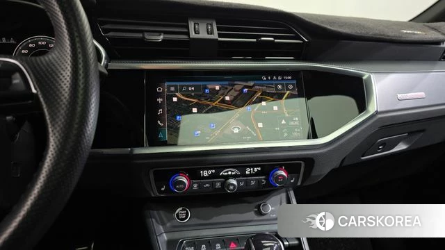 Audi Q3 (F3) 2022 Белый из Кореи, фото 3