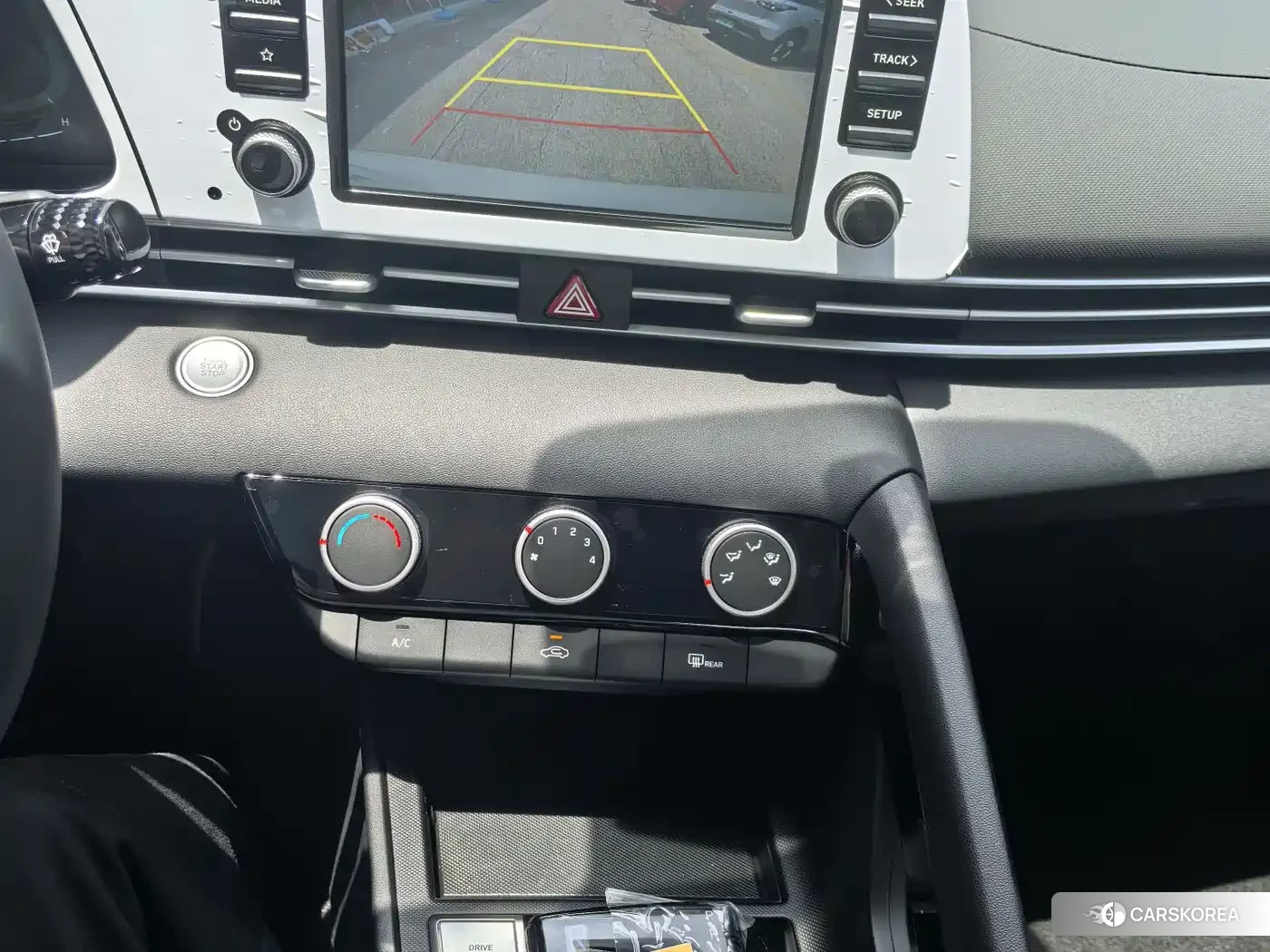 Hyundai Elantra 2026 Белый из Китая, фото 3