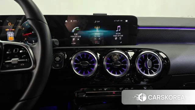 Mercedes-Benz A-Class W177 2022 Белый из Кореи, фото 3