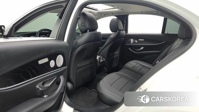 Mercedes-Benz E-Class W213 2020 Белый из Кореи, фото 3