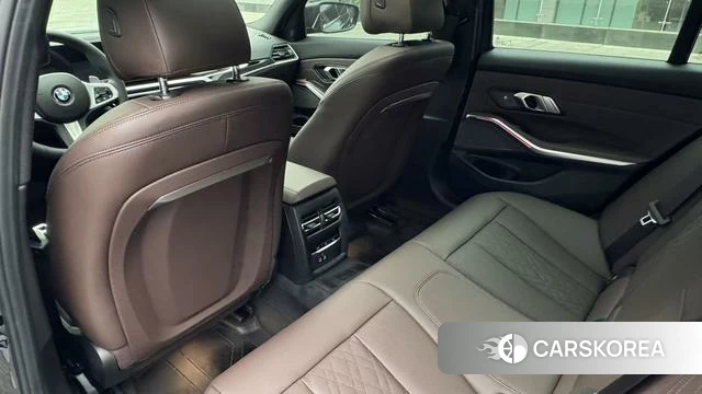 BMW 3 series 2024 Черный из Китая, фото 3