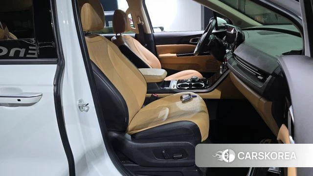 Kia Carnival 4th generation 2023 Белый из Кореи, фото 3