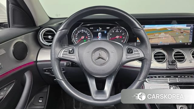 Mercedes-Benz E-Class W213 2018 Белый из Кореи, фото 3