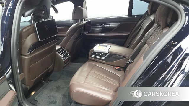 BMW 7 Series (G11) 2018 Черный из Кореи, фото 3