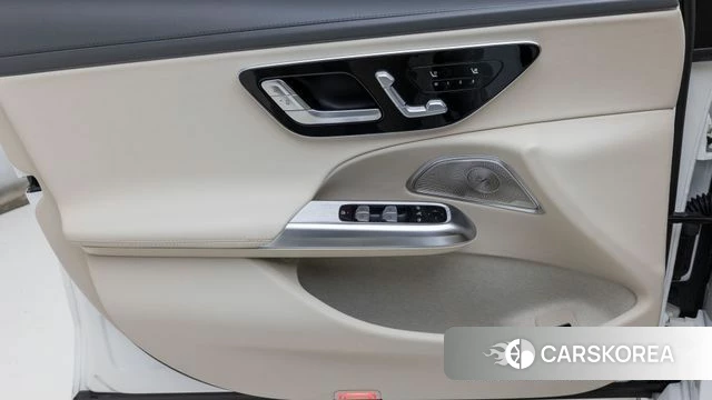 Mercedes-Benz E-Class W214 2026 Белый из Кореи, фото 3