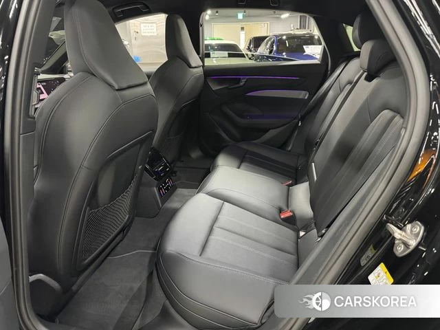 Audi A6 (C9) 2026 Черный из Кореи, фото 3